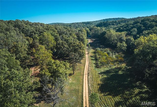 13748 Private Drive 3625, St James, MO 65559