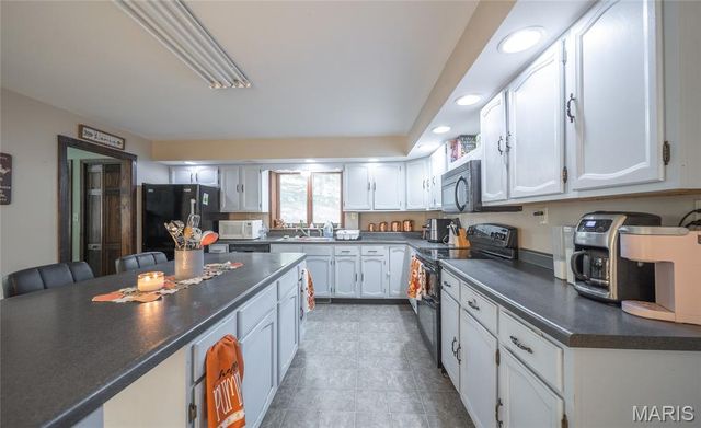 13748 Private Drive 3625, St James, MO 65559