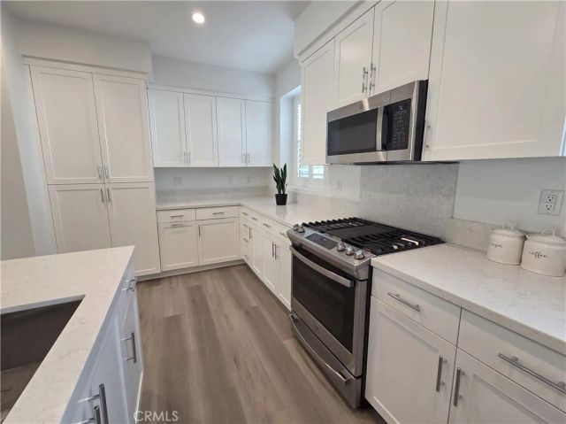121 Placemark, Irvine, CA 92614