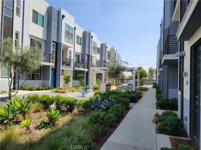 121 Placemark, Irvine, CA 92614