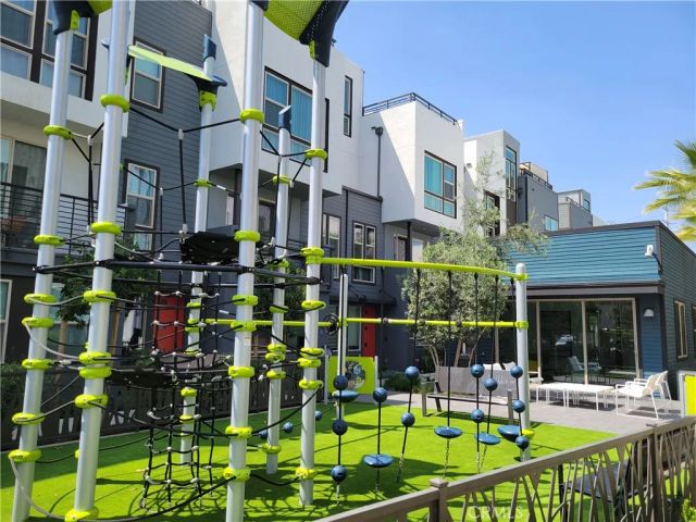 121 Placemark, Irvine, CA 92614