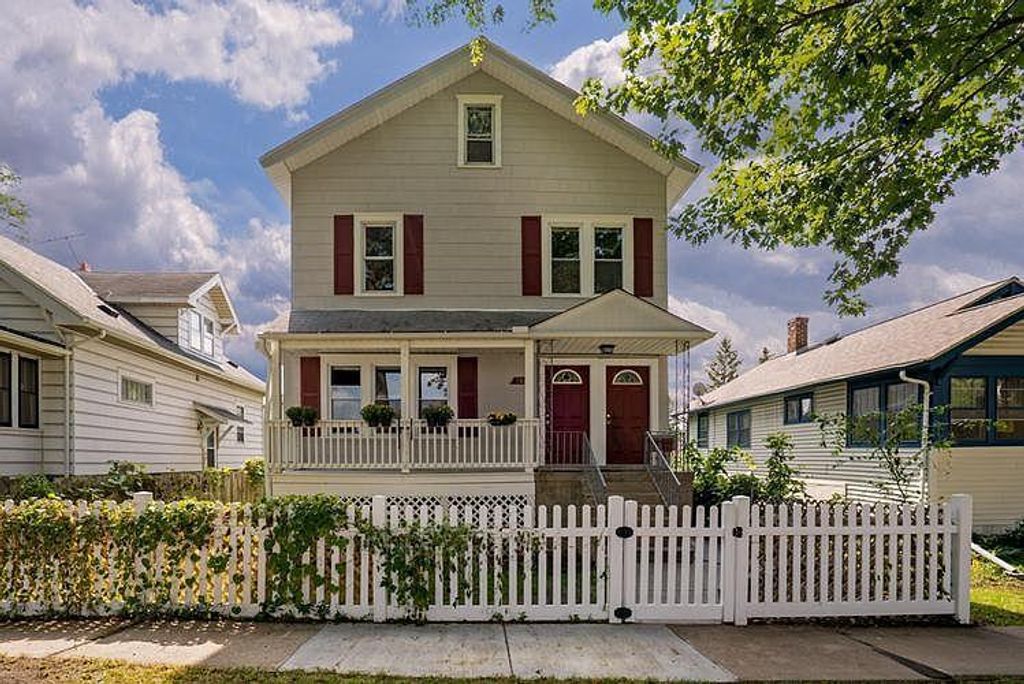 956 Juno Avenue, Saint Paul, MN 55102