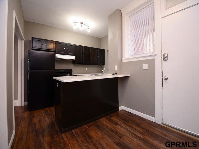 649 S 19th Avenue, Omaha, NE 68102