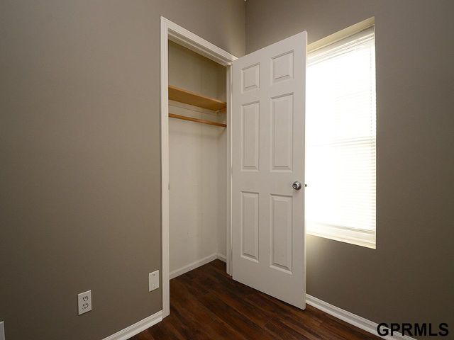 649 S 19th Avenue, Omaha, NE 68102