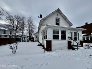 109 N Pleasant Street, Montpelier, OH 43543
