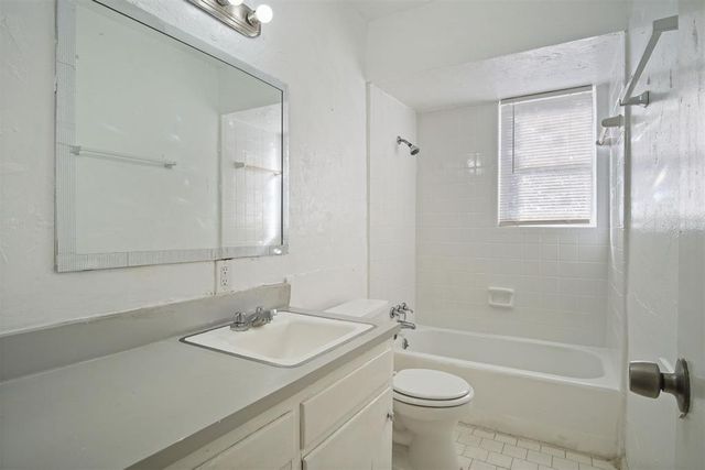 2321 N Meridian Avenue, Oklahoma City, OK 73107