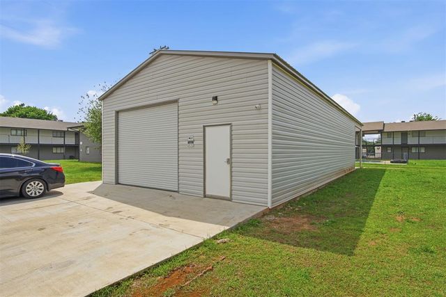 2321 N Meridian Avenue, Oklahoma City, OK 73107