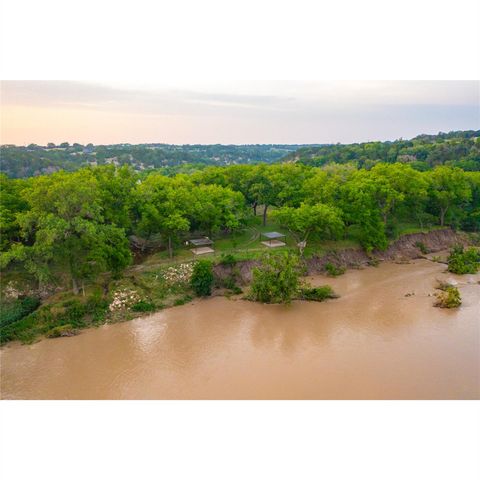 000 River Shoals DR, Kempner, TX 76539