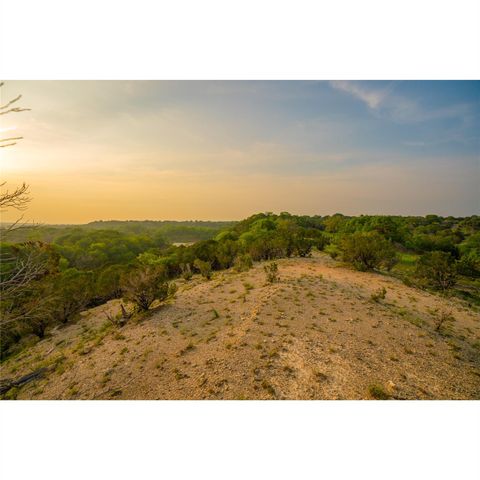 000 River Shoals DR, Kempner, TX 76539