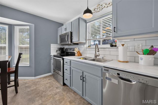 104 Langtree Drive, Wentzville, MO 63385