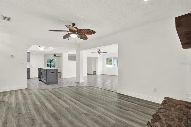 13400 RUSTIC PINES BOULEVARD S, Seminole, FL 33776