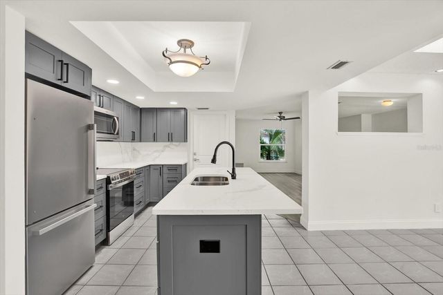 13400 RUSTIC PINES BOULEVARD S, Seminole, FL 33776