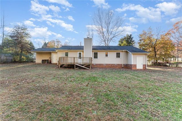 8313 Knight Village Circle, Stokesdale, NC 27357