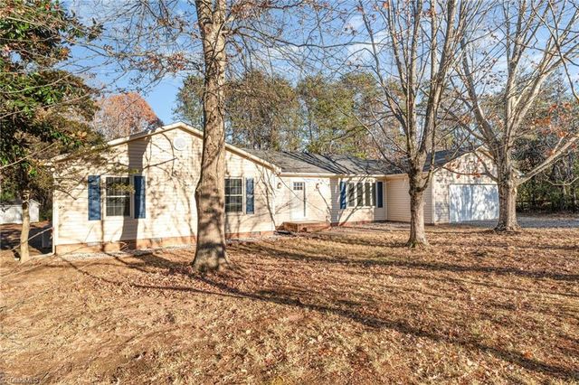 8313 Knight Village Circle, Stokesdale, NC 27357