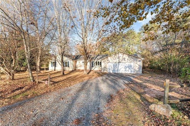 8313 Knight Village Circle, Stokesdale, NC 27357