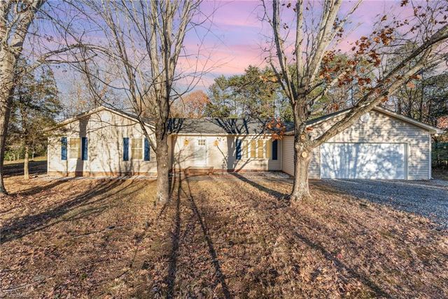 8313 Knight Village Circle, Stokesdale, NC 27357