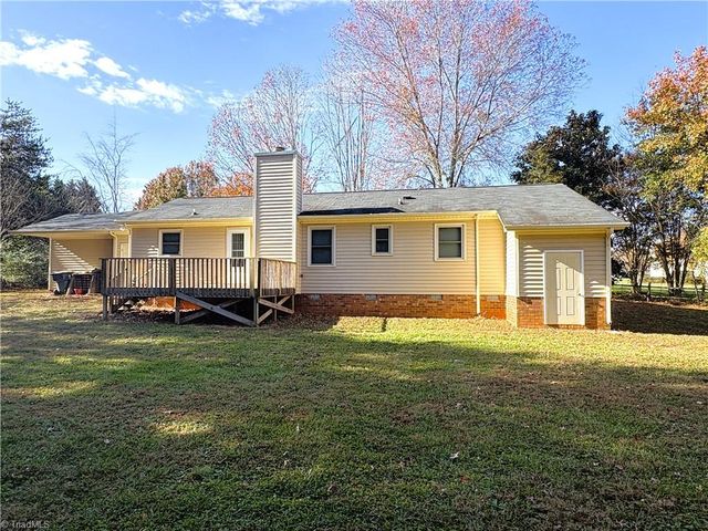 8313 Knight Village Circle, Stokesdale, NC 27357