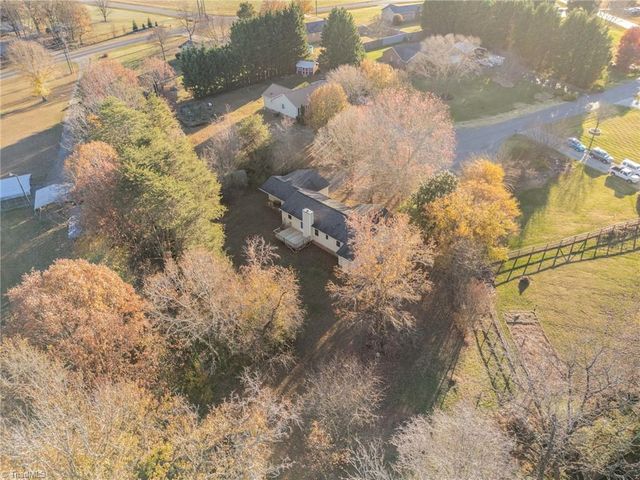 8313 Knight Village Circle, Stokesdale, NC 27357