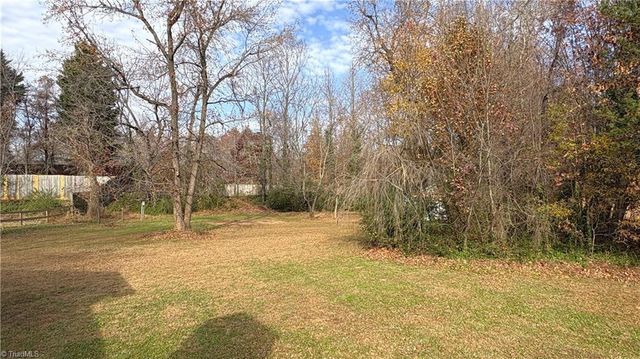 8313 Knight Village Circle, Stokesdale, NC 27357