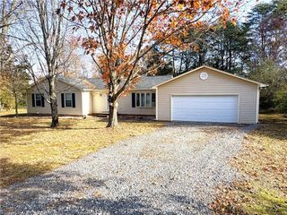 8313 Knight Village Circle, Stokesdale, NC 27357