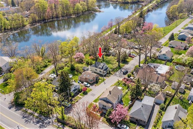 10 Booth Avenue, East Providence, RI 02915