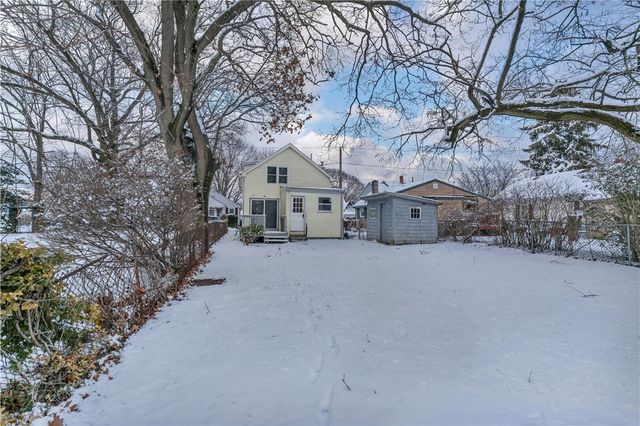 10 Booth Avenue, East Providence, RI 02915