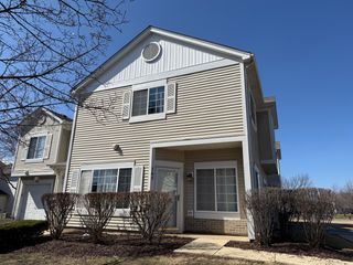 165 Braxton Lane 165, Aurora, IL 60504