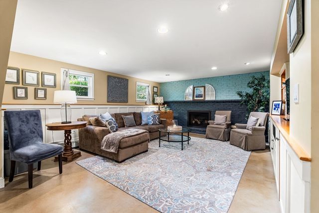 18 Kimball Ave, Wenham, MA 01984