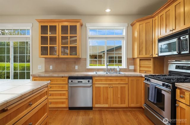 8310 214th Place SW, Edmonds, WA 98026