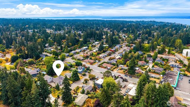 8310 214th Place SW, Edmonds, WA 98026
