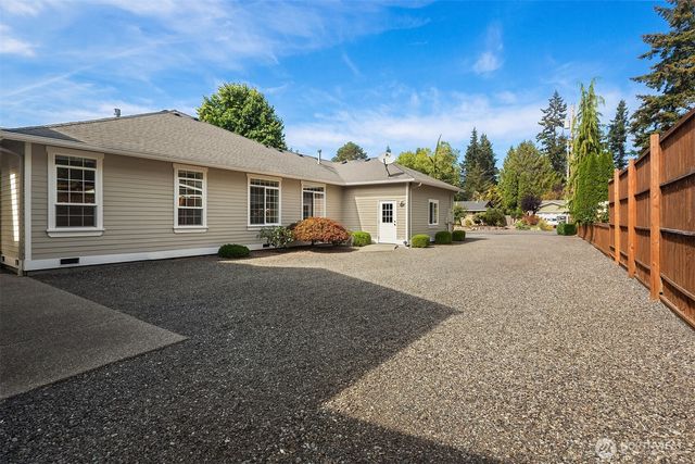 8310 214th Place SW, Edmonds, WA 98026