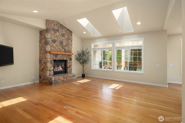 8310 214th Place SW, Edmonds, WA 98026