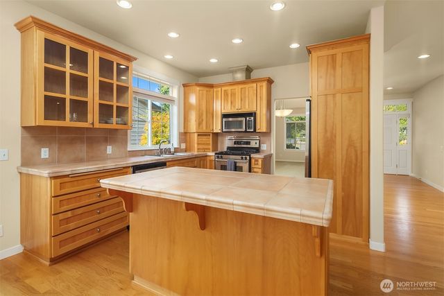 8310 214th Place SW, Edmonds, WA 98026