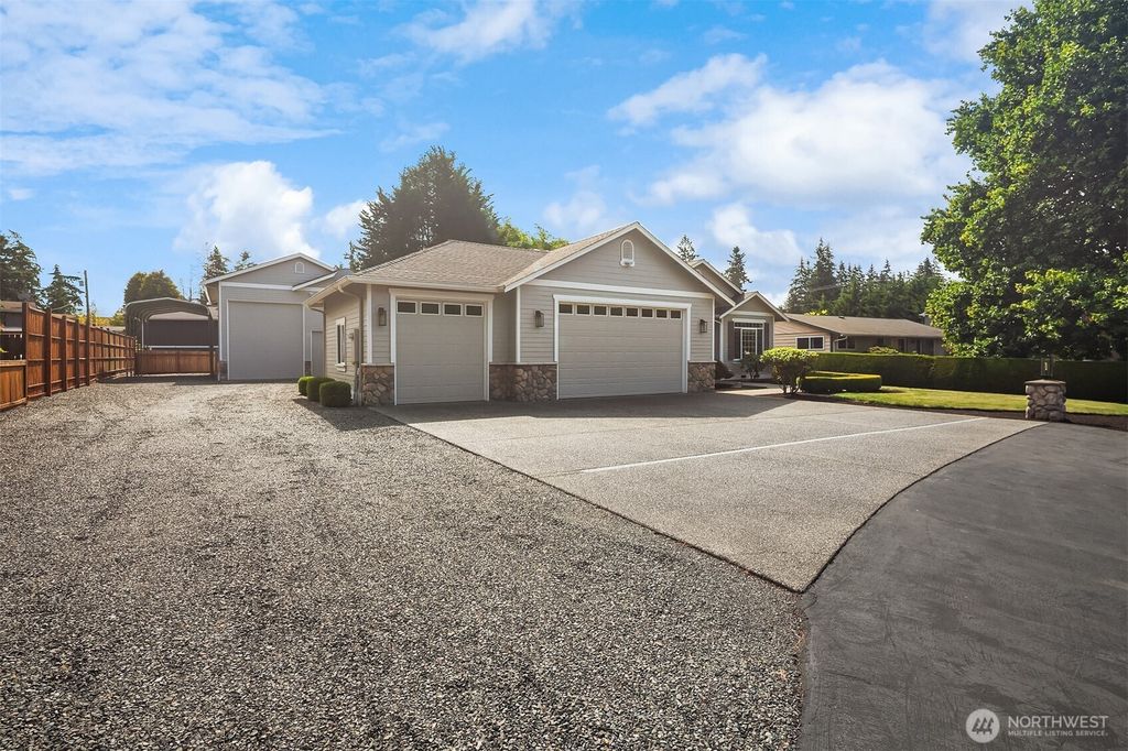 8310 214th Place SW, Edmonds, WA 98026