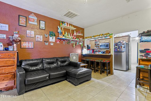 209 N Seville Drive, El Paso, TX 79905