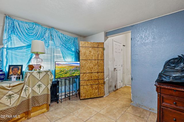 209 N Seville Drive, El Paso, TX 79905