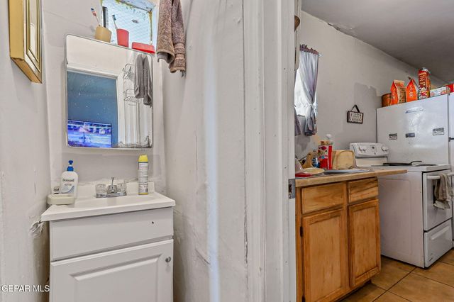 209 N Seville Drive, El Paso, TX 79905