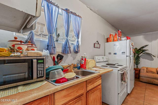 209 N Seville Drive, El Paso, TX 79905