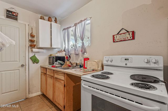 209 N Seville Drive, El Paso, TX 79905