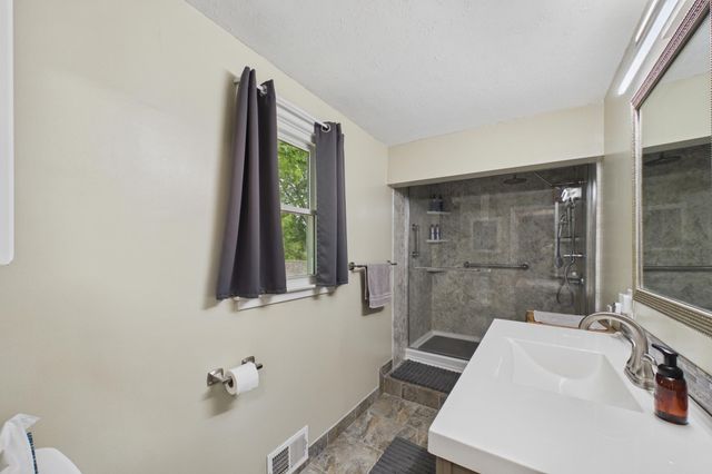 714 109th Avenue NW, Coon Rapids, MN 55448