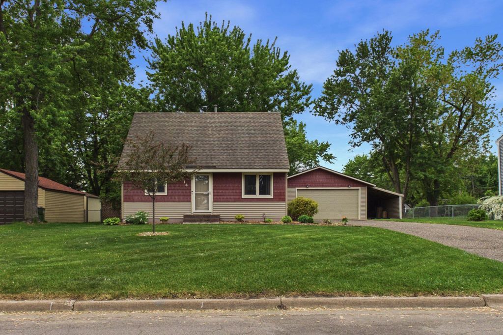 714 109th Avenue NW, Coon Rapids, MN 55448