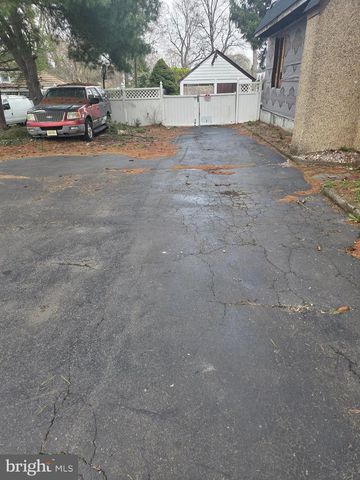 584 PARKWAY AVE, Ewing, NJ 08618