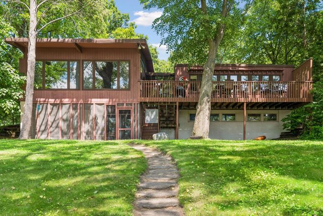40 E Golden Lake Road, Circle Pines, MN 55014