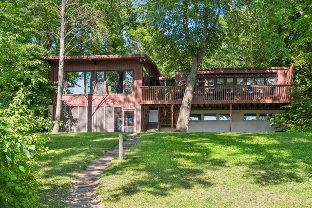40 E Golden Lake Road, Circle Pines, MN 55014