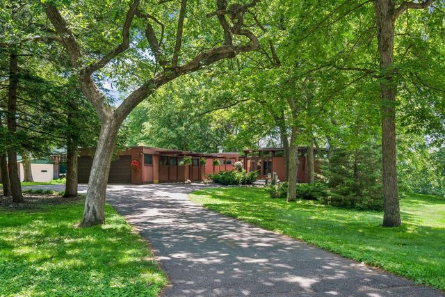 40 E Golden Lake Road, Circle Pines, MN 55014
