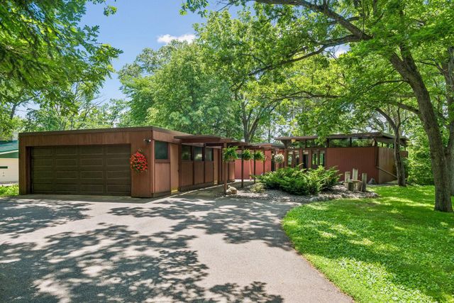 40 E Golden Lake Road, Circle Pines, MN 55014