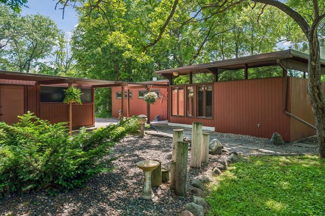 40 E Golden Lake Road, Circle Pines, MN 55014