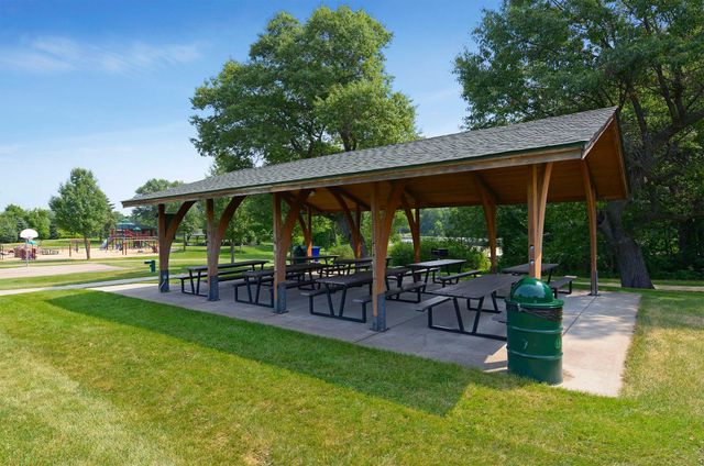 40 E Golden Lake Road, Circle Pines, MN 55014
