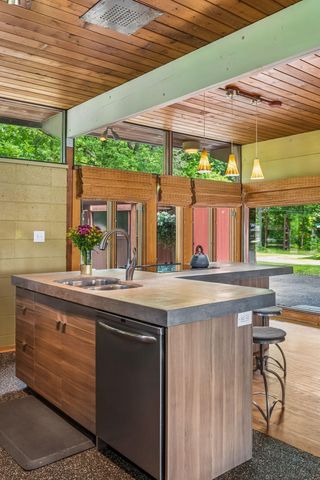 40 E Golden Lake Road, Circle Pines, MN 55014