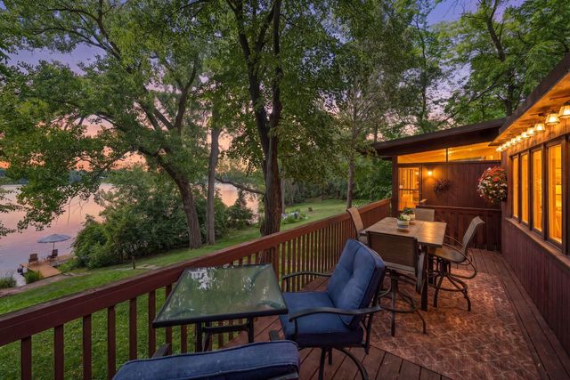 40 E Golden Lake Road, Circle Pines, MN 55014